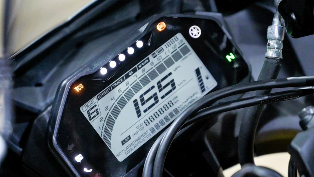 2023款雅马哈r125,yamahar15紫色