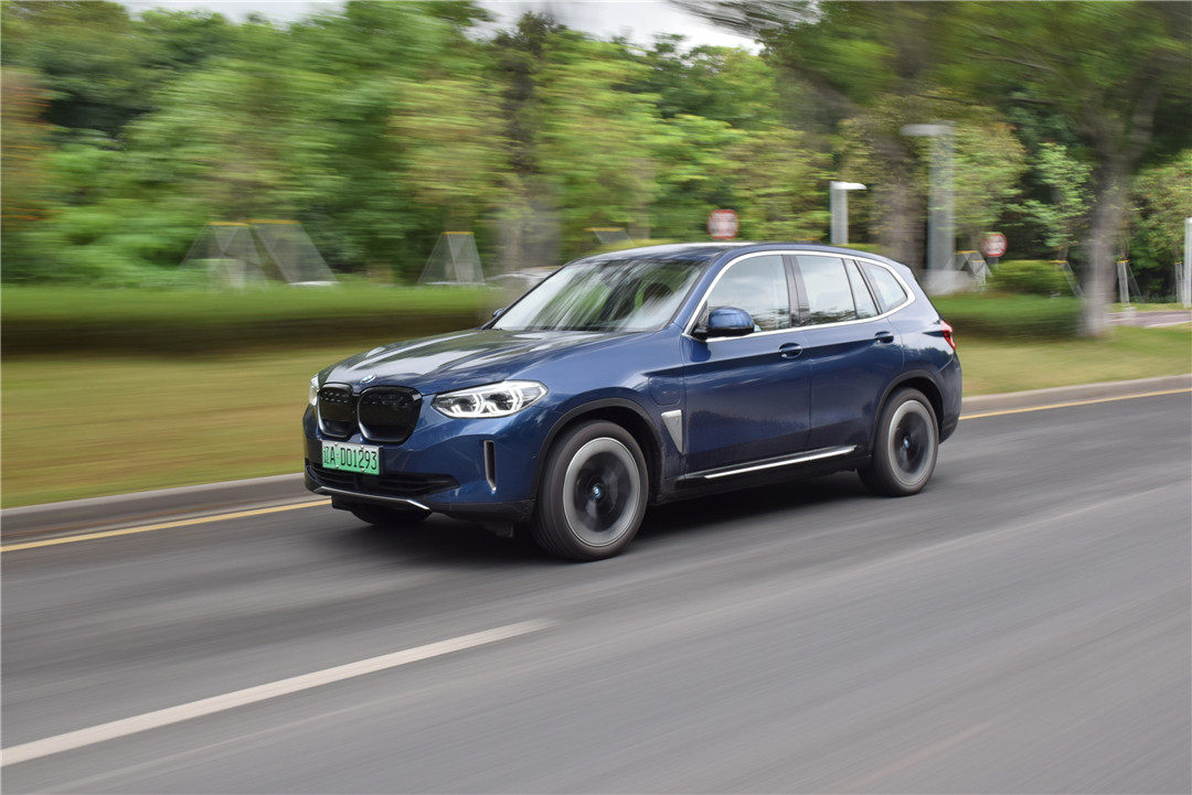 网上报价与实体店实际价格差多少,为什么网上报价比实际车价低