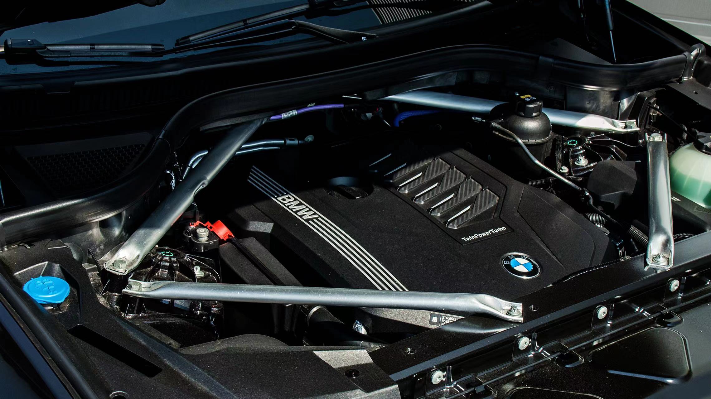 宝马x5xdrive爬坡,宝马x5xdrive40i提车