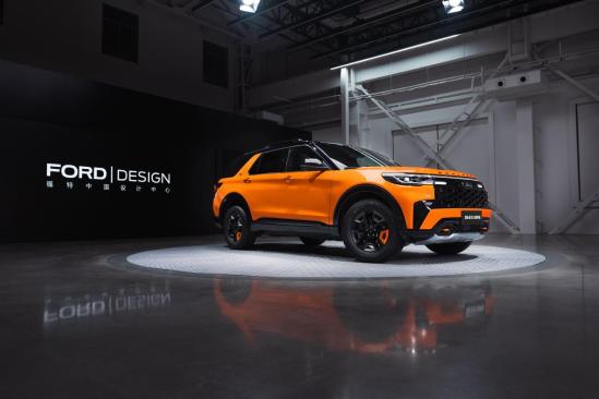 福特探险者昆仑巅峰版vs路虎卫士,福特探险者昆仑巅峰版升降