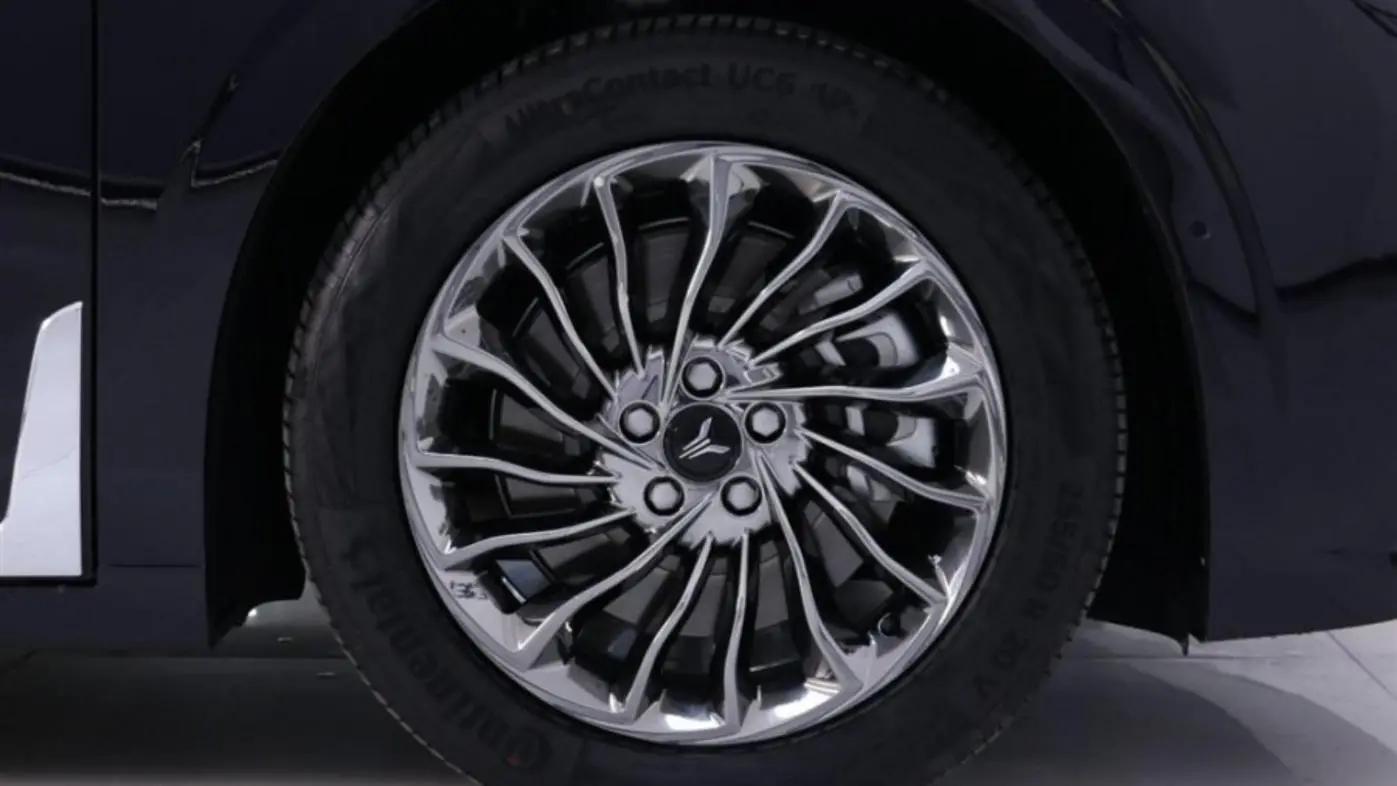 比买一辆新车还贵的二手车,36.99万起岚图梦想家购车手册