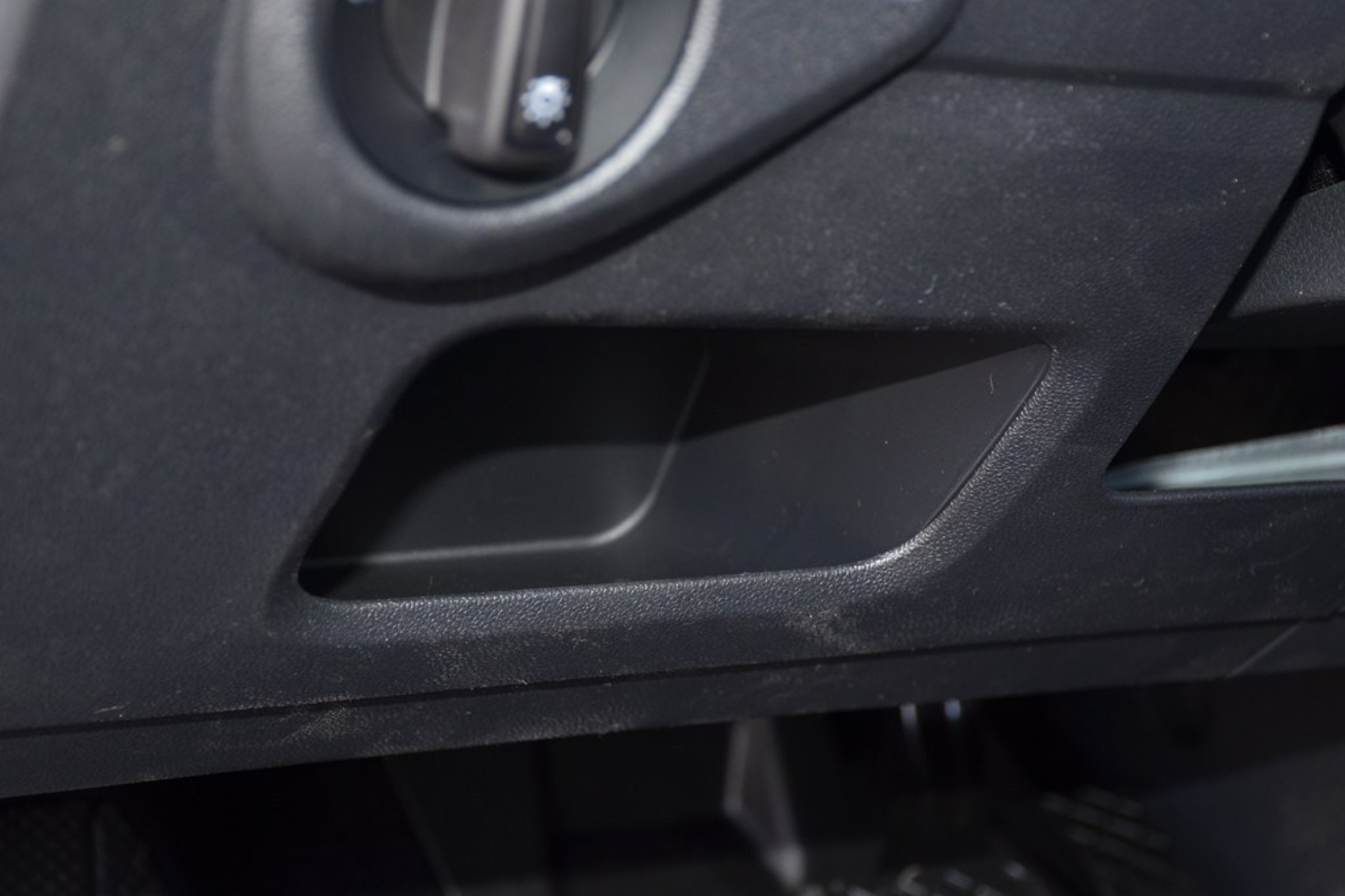 朗行车有什么好的功能,朗行高配和低配有什么区别