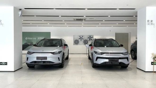 零跑c11增程版对比宋plusdmi哪个好,零跑c11增程版300续航对比深蓝s7200