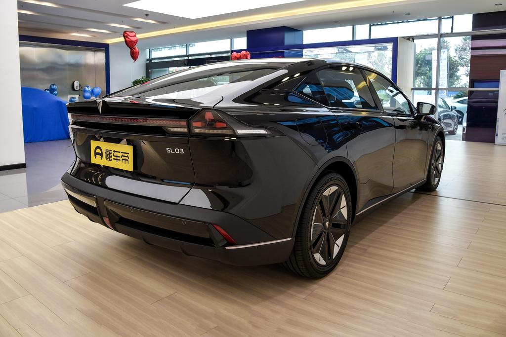 吉利新出王炸轿车,20万级电轿车王炸