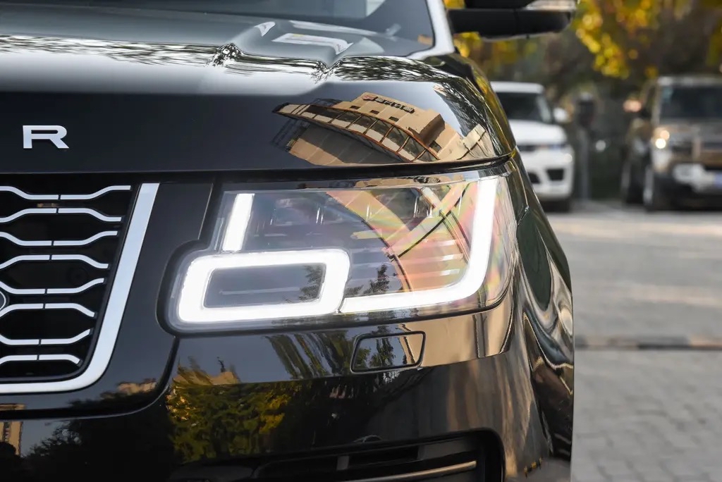 路虎揽胜行政版特殊功能,路虎揽胜有没有自动刹车功能