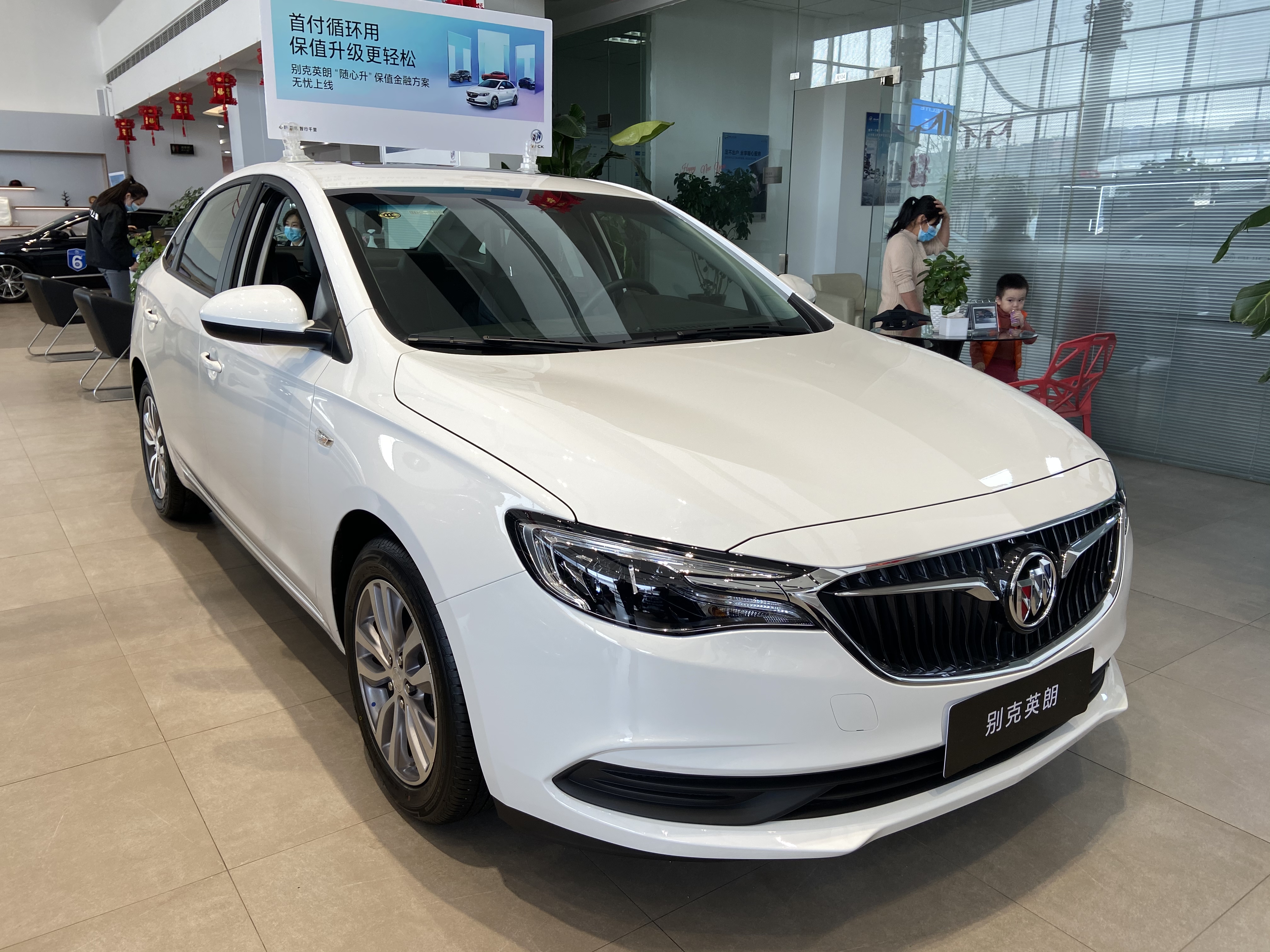 别克英朗:标配6AT变速箱,车内空间宽敞!7月份共卖出17940辆