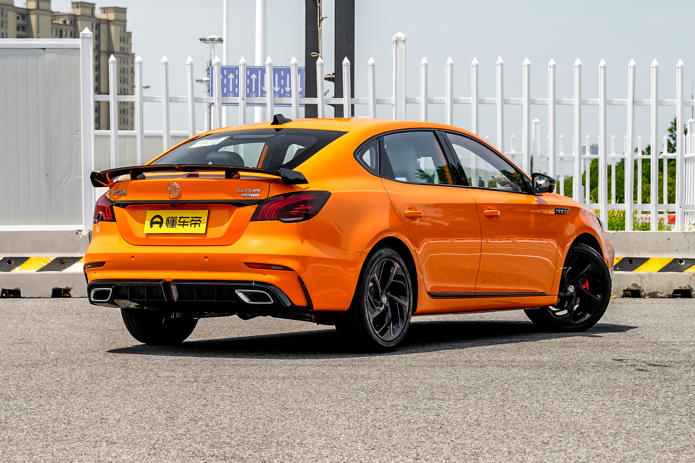 名爵6pro对比风神奕炫max,名爵6provs奕炫