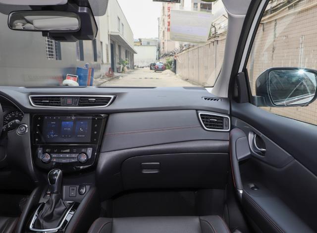 东风日产逍客2021款落地,新款日产逍客2.0l是三缸还是四缸