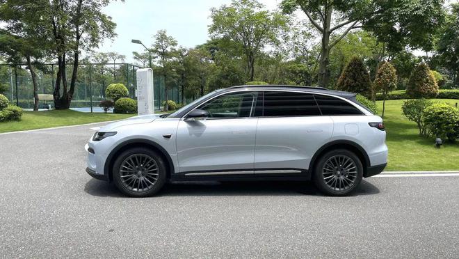 零跑c11增程版对比宋plusdmi哪个好,零跑c11增程版300续航对比深蓝s7200