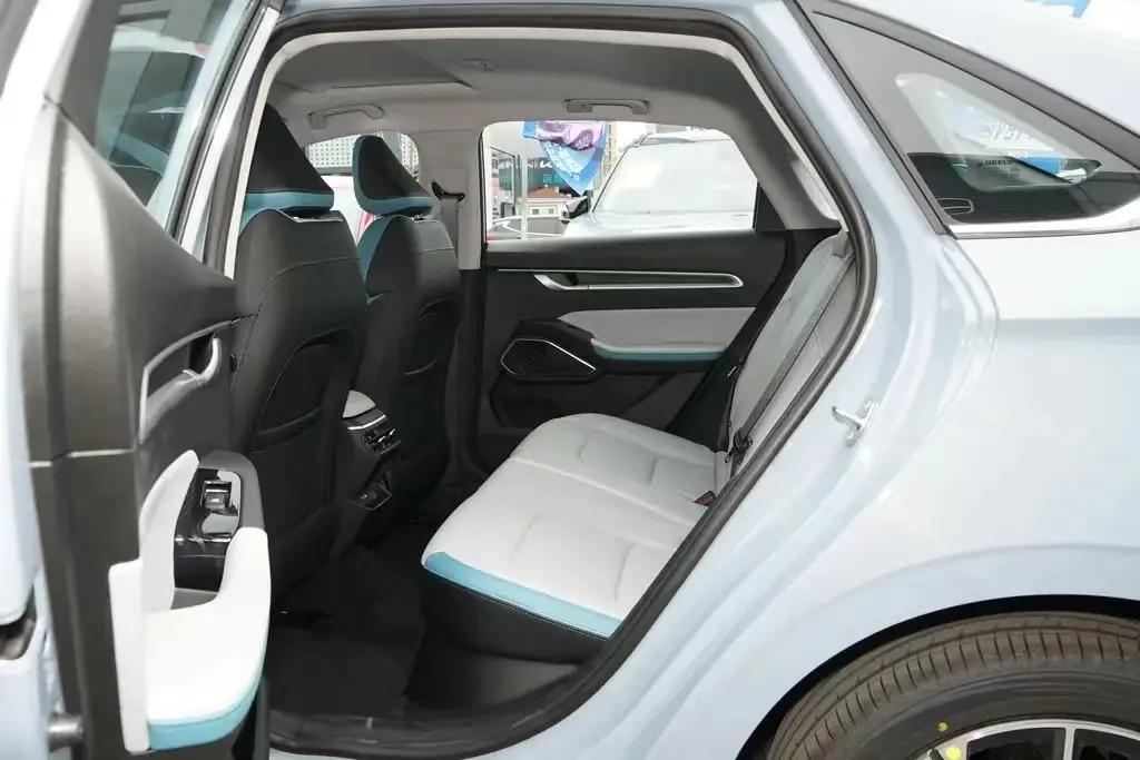 吉利帝豪第四代2022款车机升级,吉利帝豪第四代旗舰版中控