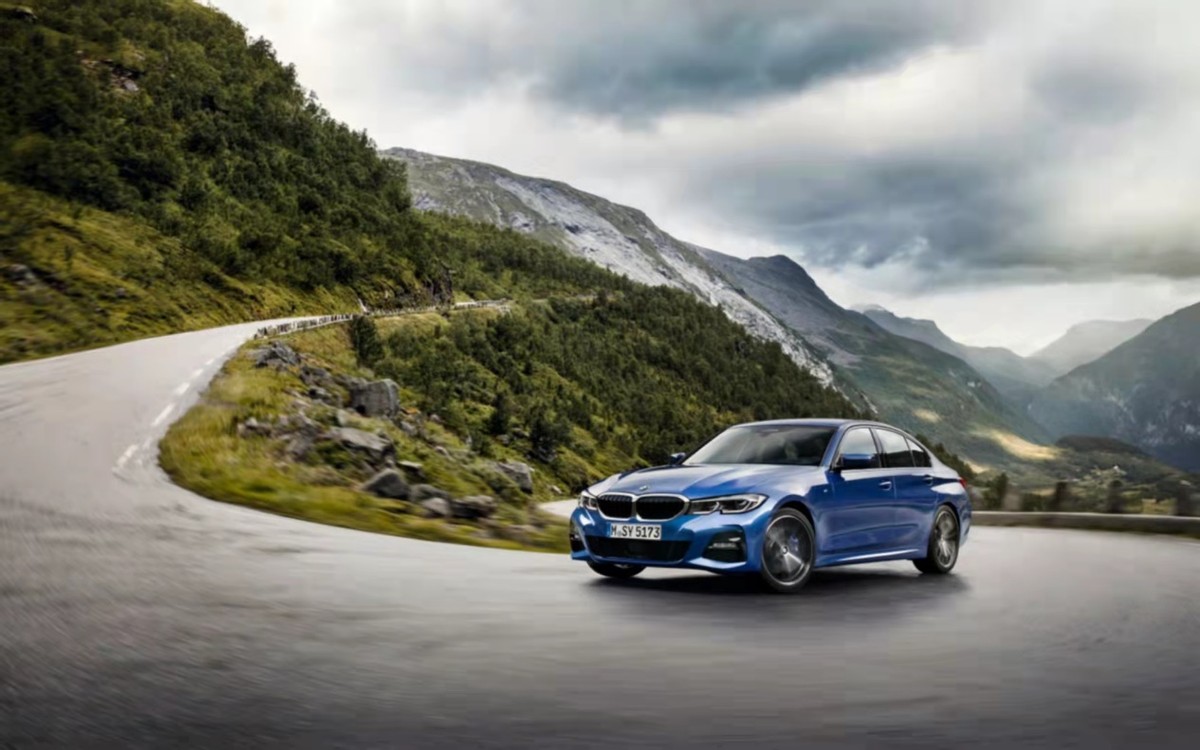 宝马三系悬挂硬还是软,宝马3系麦弗逊为什么操控好