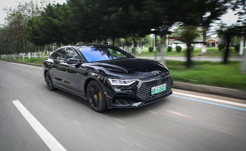 战神版和冠军版有啥区别,冠军版还是战神版