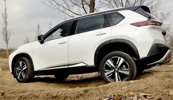 全新一代新奇骏使用感受,日产奇骏半年一次保养