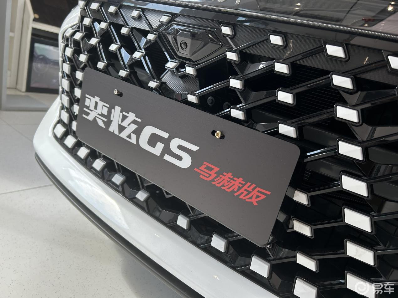 东风风神奕炫2021款后备箱,东风风神奕炫max后备箱