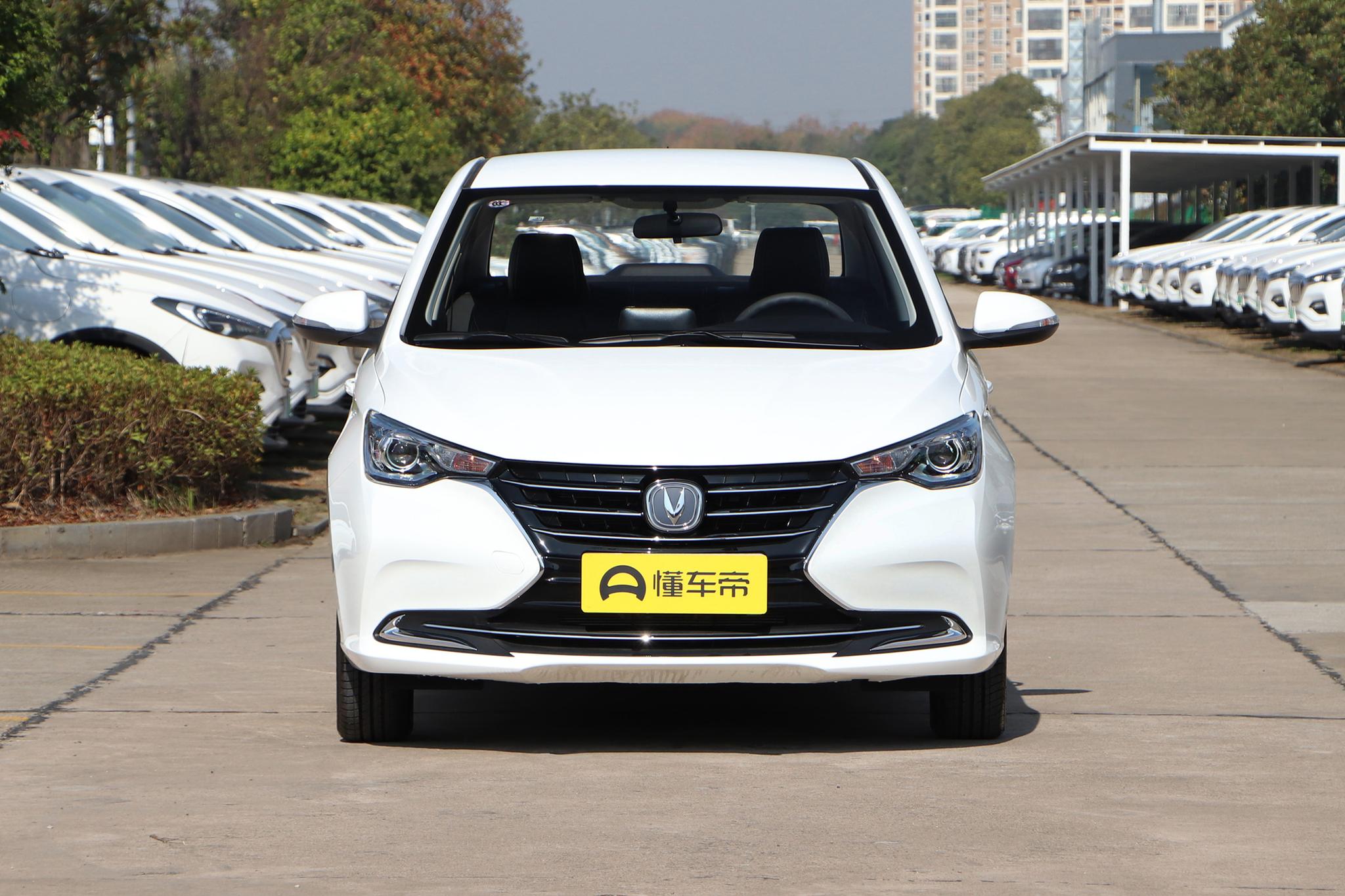 长安悦翔建议买吗,长安悦翔贵不贵