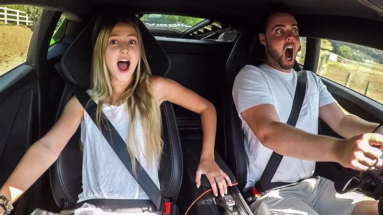 自媒体大肆宣导左脚刹车，网友：我看不懂，但我大受震撼