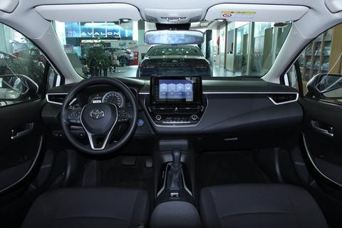 家用卡罗拉合适吗,适合家用空间大省油