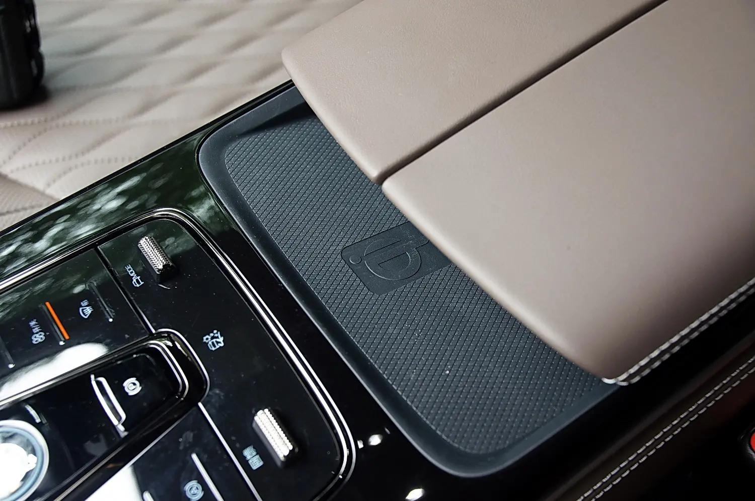 颜值能打操控出色比亚迪汉ev,比亚迪汉EV冠军版提升了什么