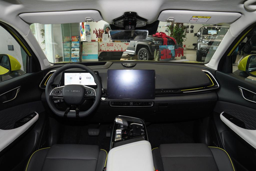 试驾北京汽车魔方：燃油车与智能化的最新结合。