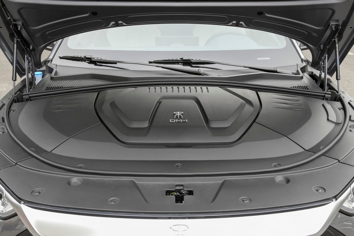 省油好开，能遥控驾驶，15.28万起，比亚迪宋PLUSDM-i成家用首选