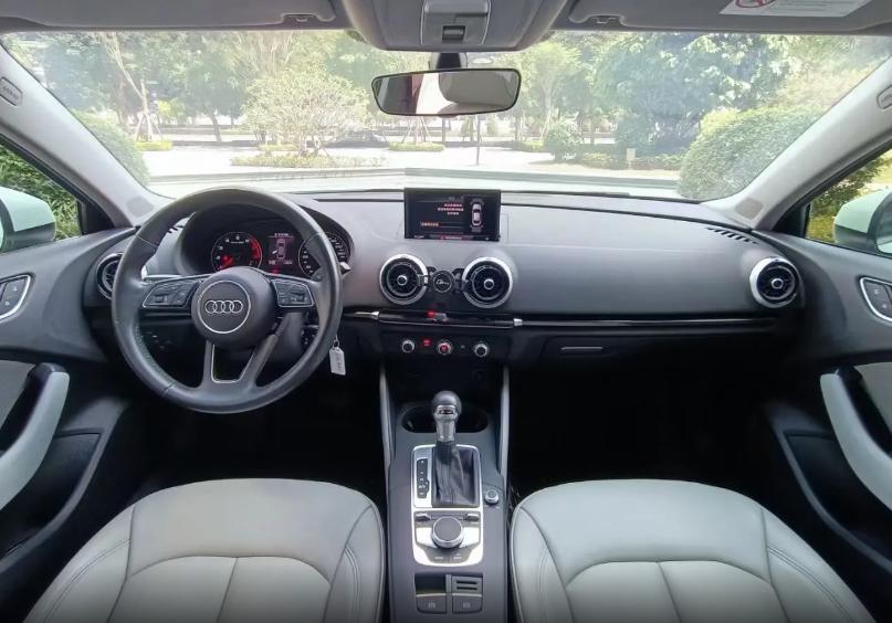 二手奥迪A3红色,22款奥迪a3时尚动感提车