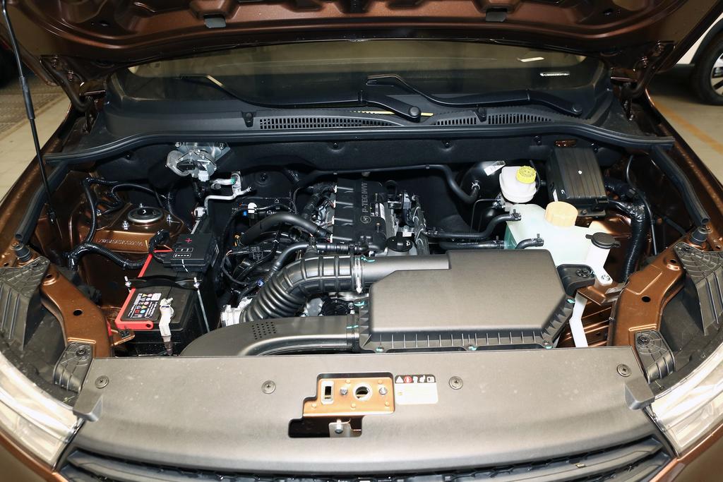 体验五菱宏光mini燃油版,五菱宏光1.5经典款试驾感受