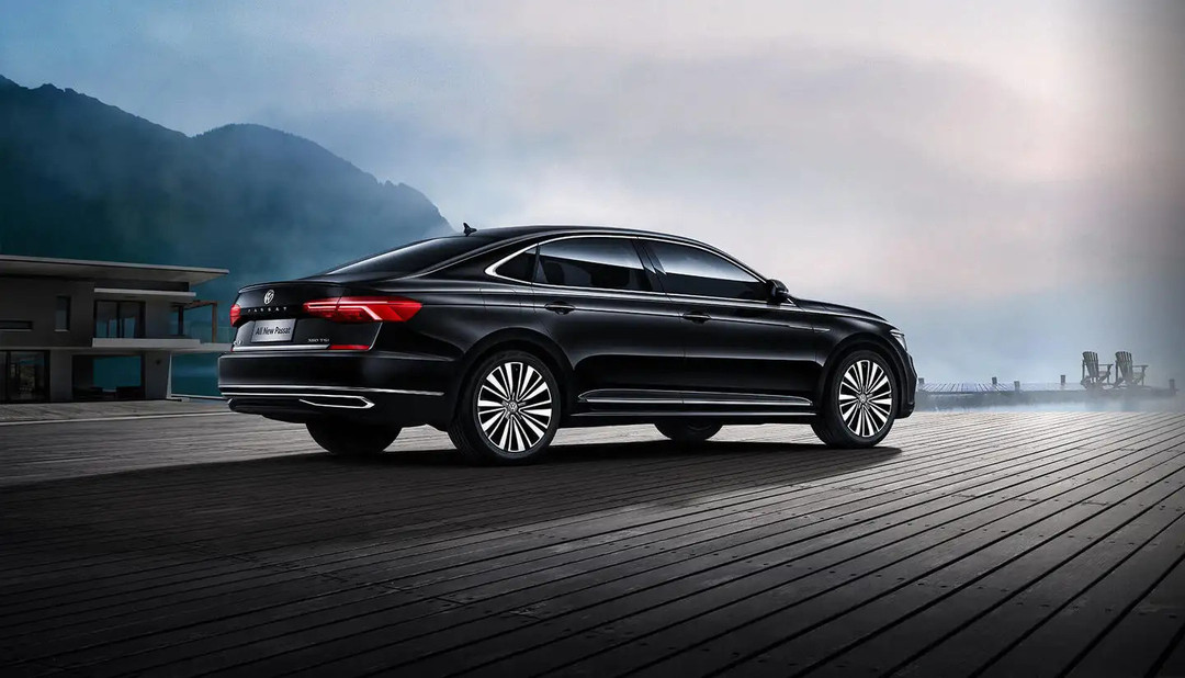 凯美瑞跟普拉多谁舒服,凯美瑞对比天籁操控