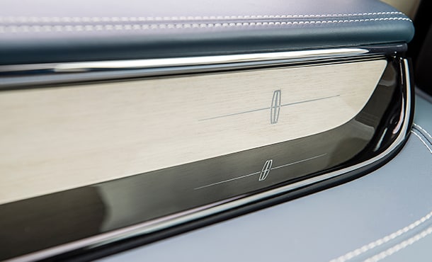 林肯领航员内饰图片,林肯领航员极致灰