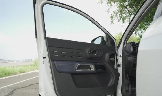 天逸c5aircross和beyond的区别,天逸beyond新老车型对比