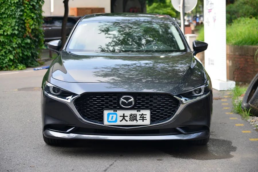 马自达3时尚版,马自达3昂克赛拉和宝马1系