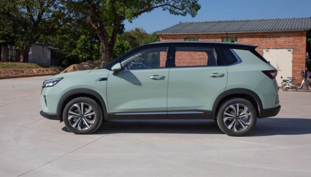 五菱新款suv星辰7座,五菱suv星辰7座混动