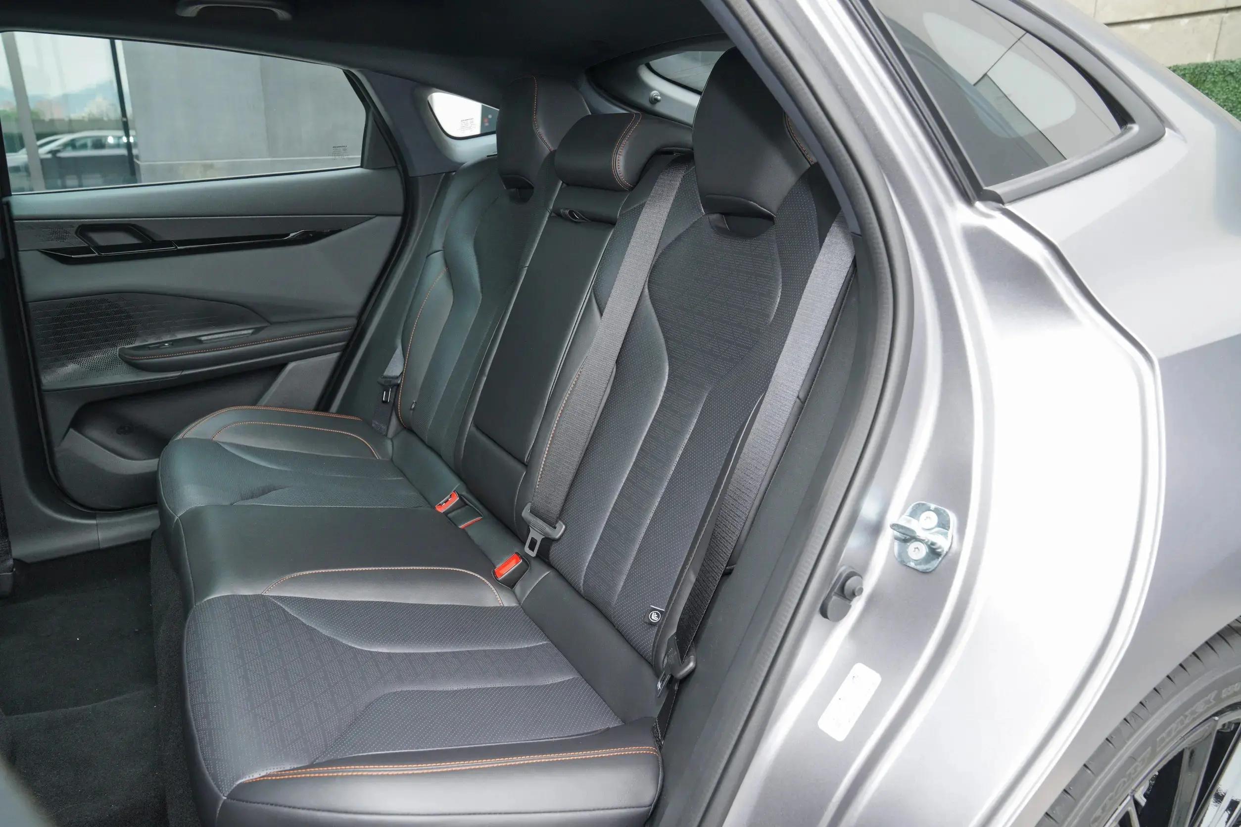 国产汽车推荐uni-v将登场,长安汽车uni-v三年10万