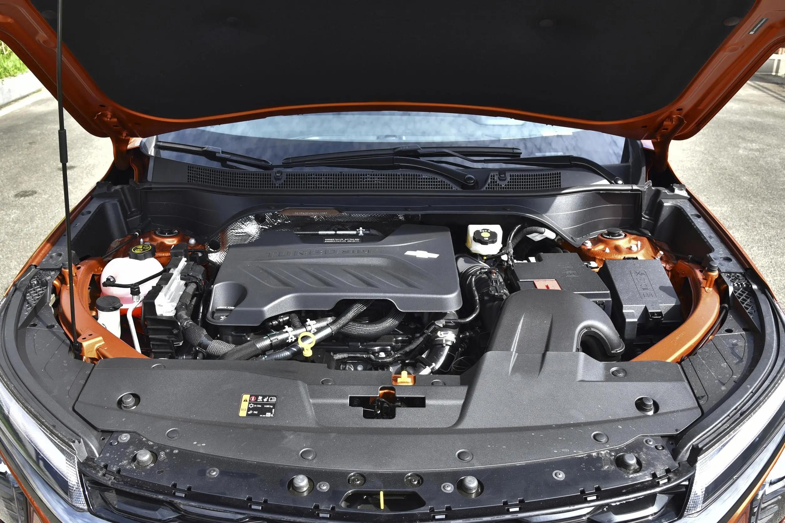 雪佛兰科迈罗2023有哪几个款式,雪佛兰星迈罗redline曜黑威蜂版