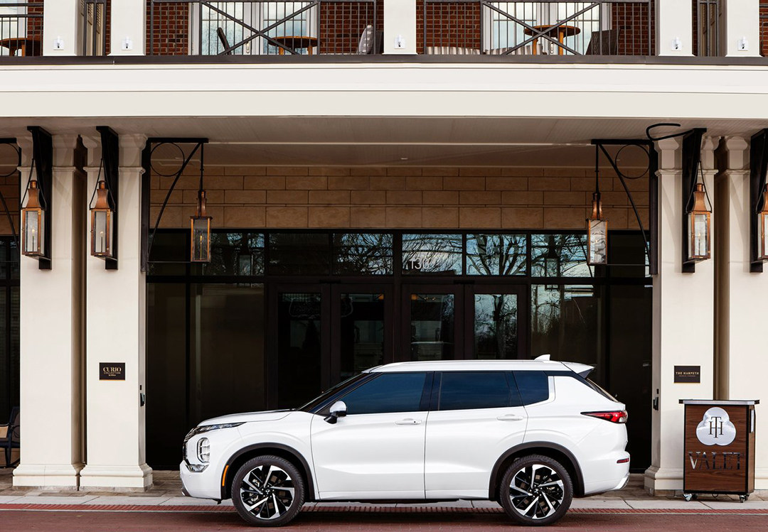 全新欧蓝德越野性能,三菱欧蓝德3.0v6发动机油耗多少