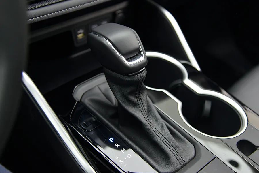 汉兰达骑士还是奶爸,老款汉兰达比新款好看