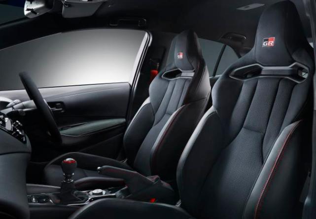 “疯”田GR卡罗拉！拥有4个备胎，搭载1.6T三缸，最大扭矩400牛米