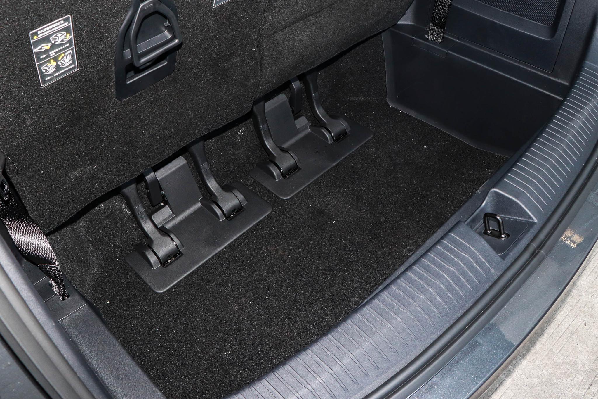 这2款mpv空间实用油耗低,家用空间大省油耐操的5座mpv