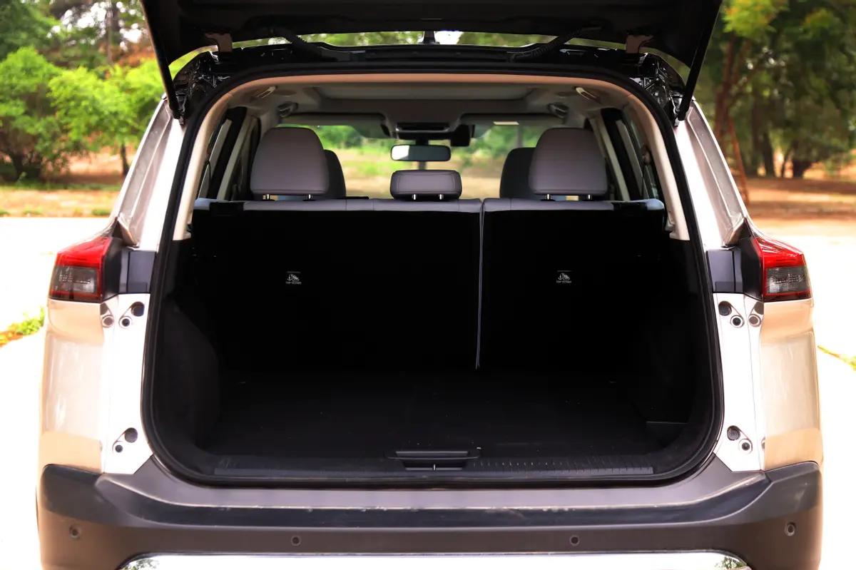 日产超混电驱奇骏到店实拍,日产奇骏e-power和魏派拿铁phev