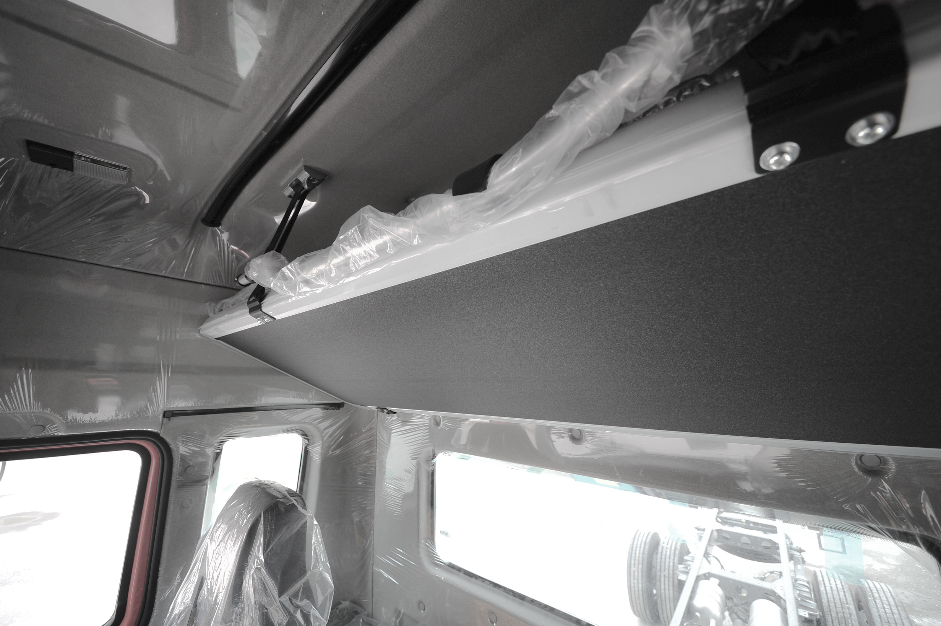 豪沃6.8米4缸220马力车型试驾视频,豪沃156马力多大