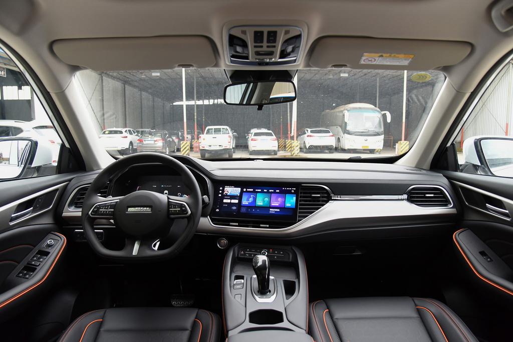 哈弗f7半价抢购,最新款的哈弗f7