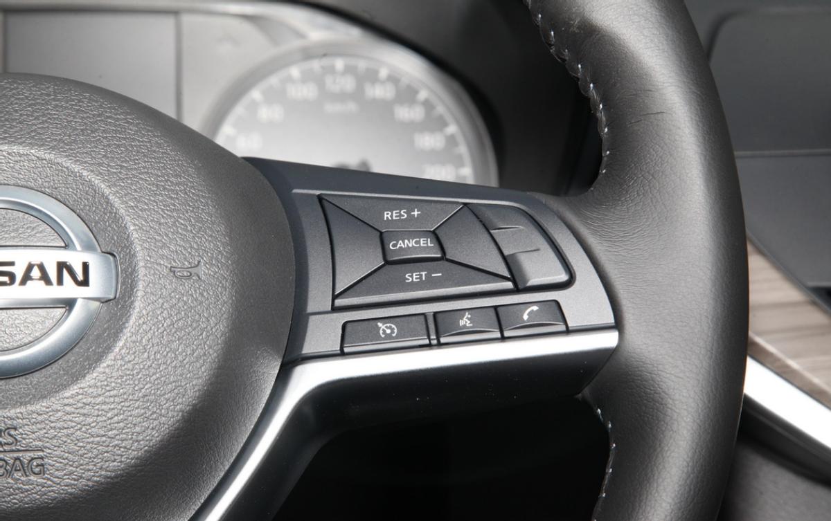 2013年日产天籁2.0l自动舒适版,日产天籁2021款2.0lxl舒适版音响