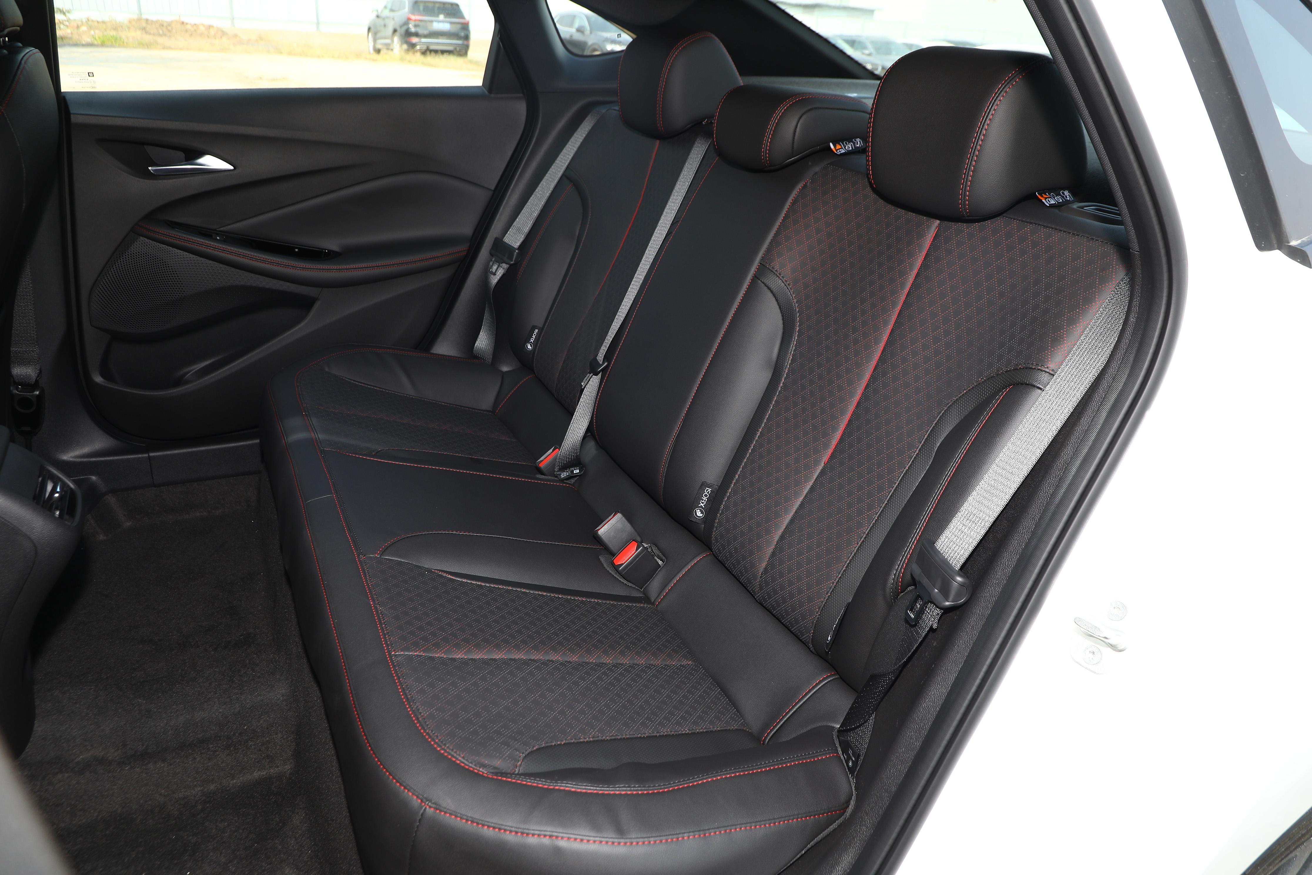 终端优惠价格比较多的车型,终端优惠在30万左右的车