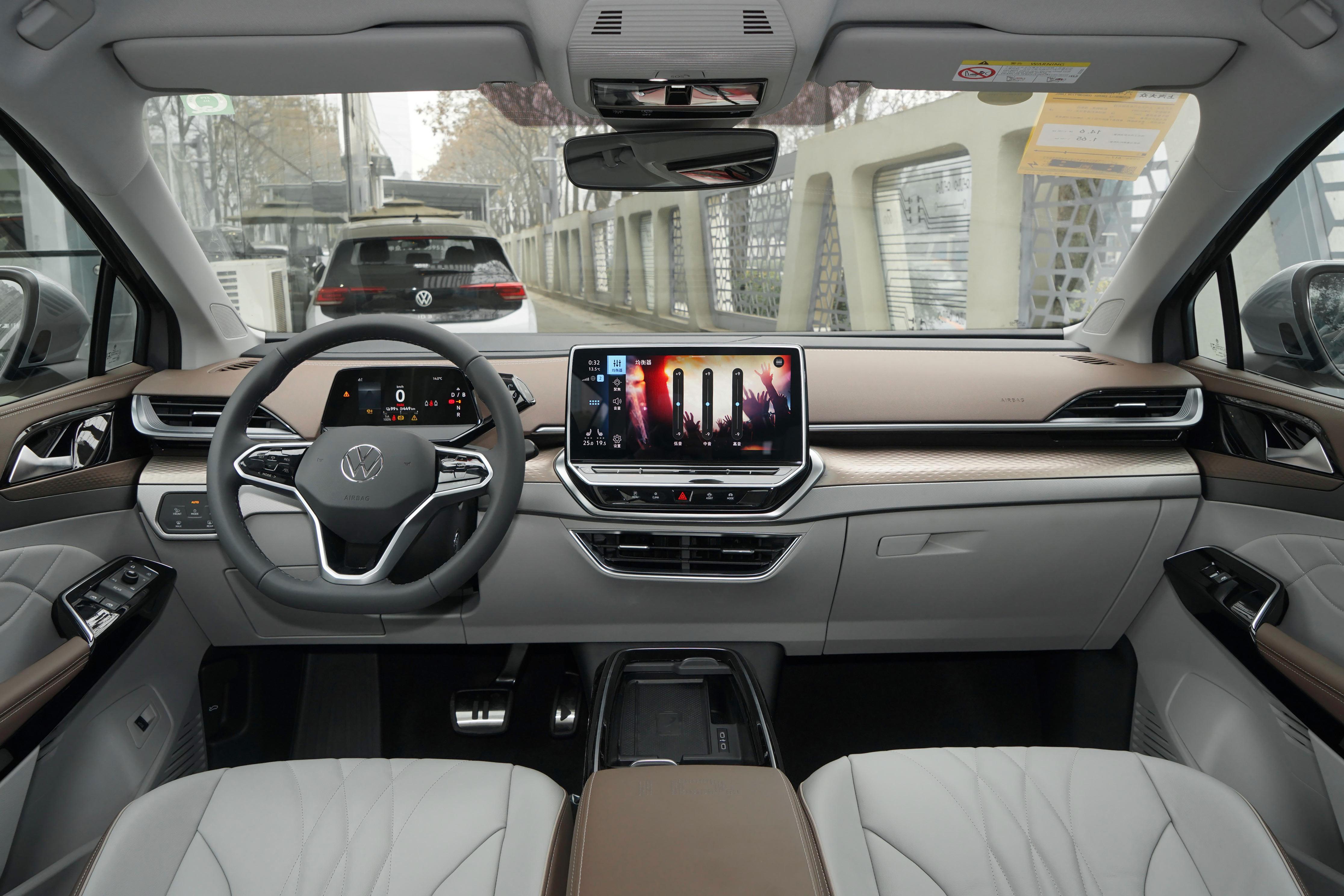 首付7.7万车价216000一个月还多少,上汽大众id.4x纯电suv值得买吗