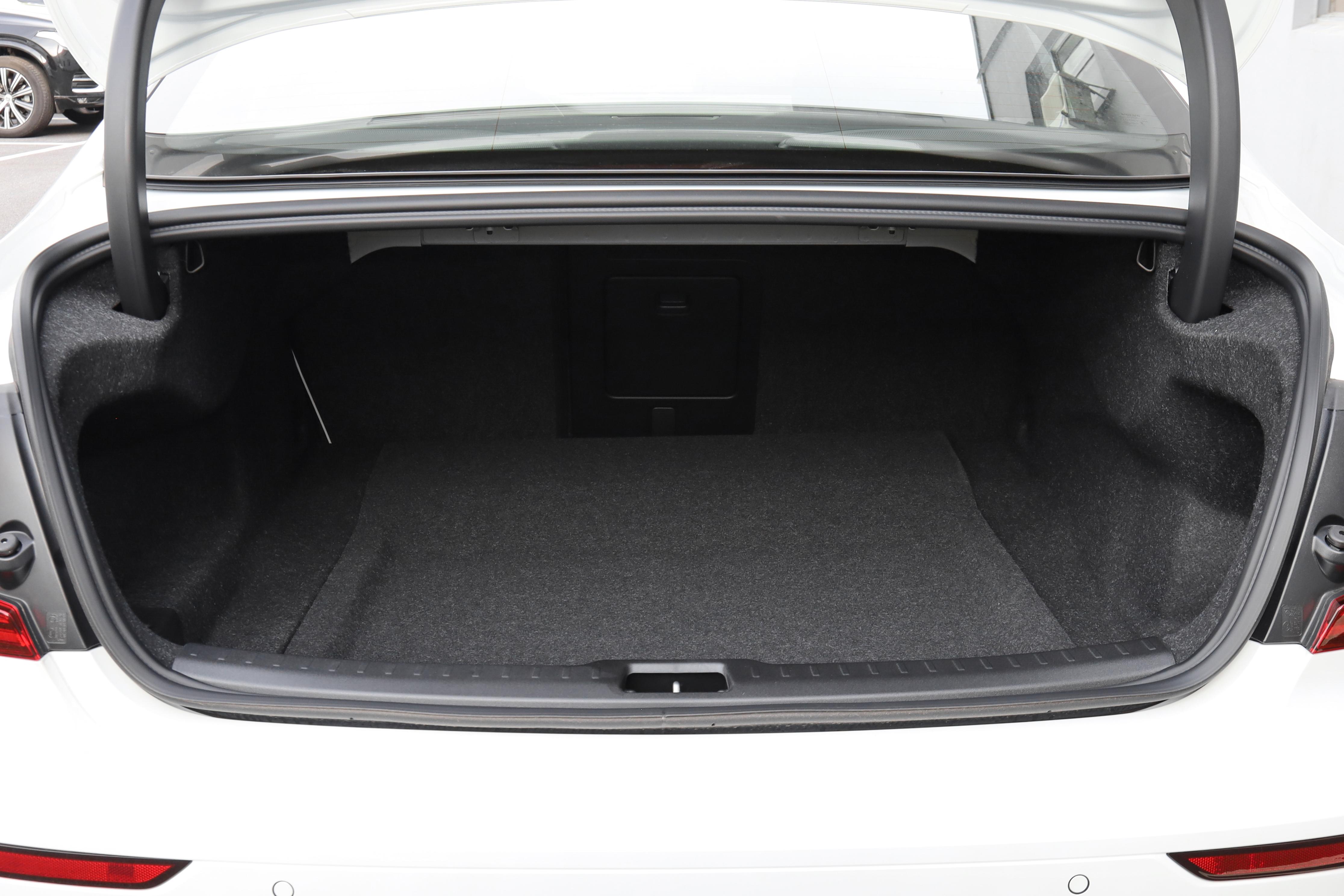 沃尔沃s60b5深度测评,新款沃尔沃s60有纯油车吗