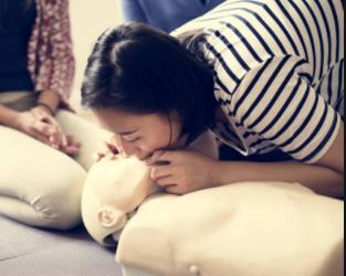 与疾病抗争十五年！男孩患重病后不放弃，拖病体坚持学习任职教师