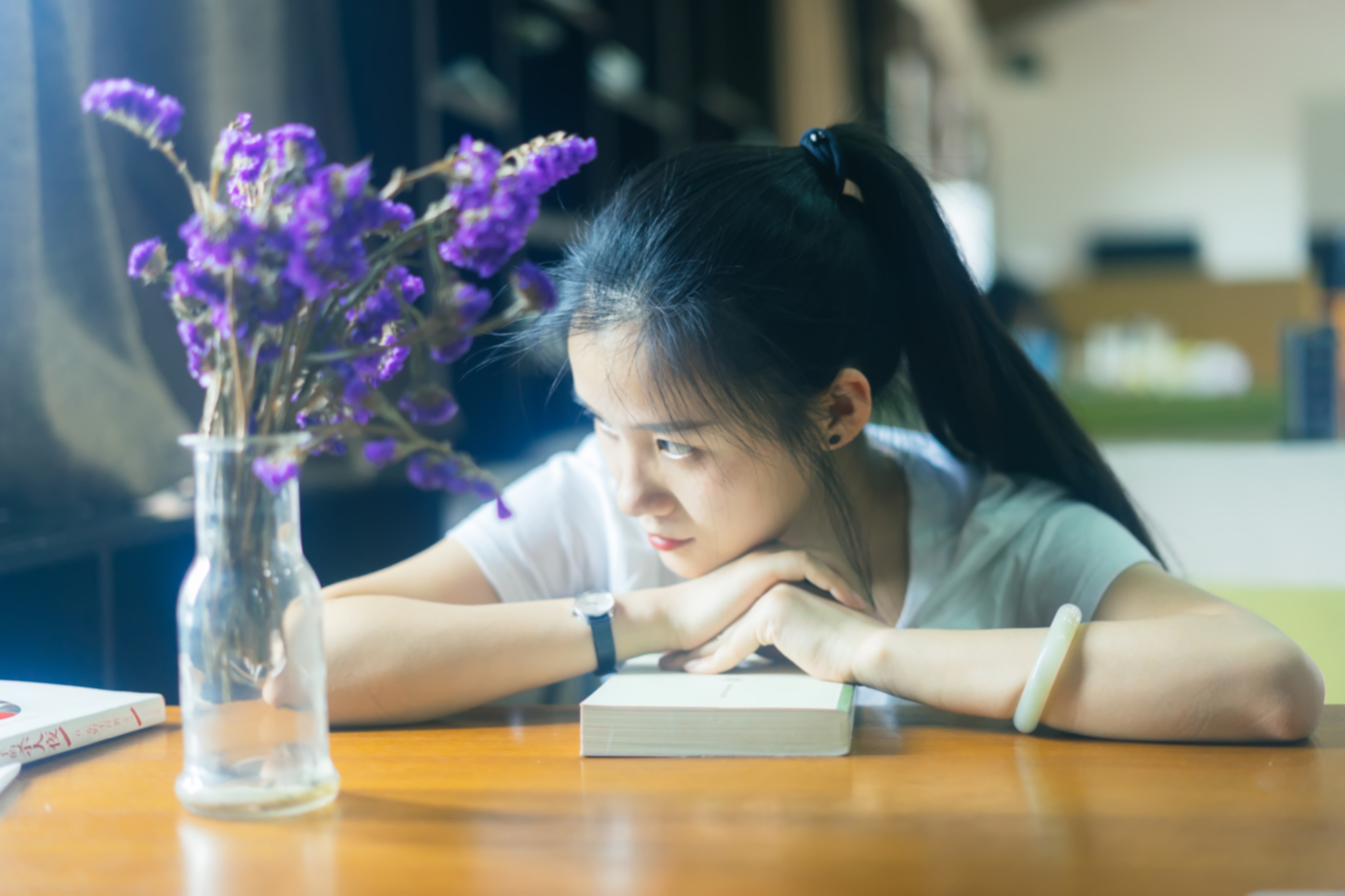 诺贝尔文学奖中的推理小说,诺贝尔文学奖作者推荐的书籍