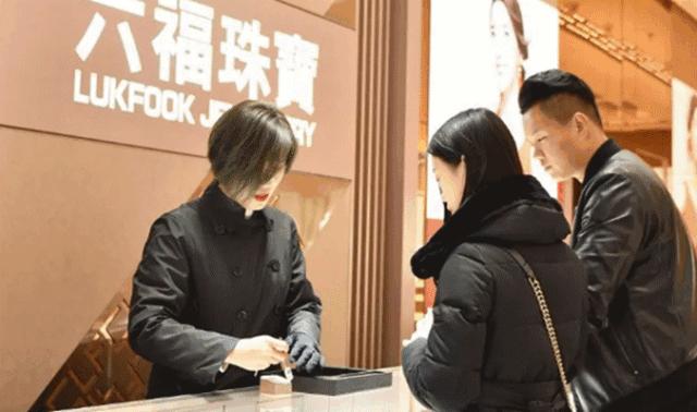 六福珠宝中央大街旗舰店,六福珠宝精品专卖店