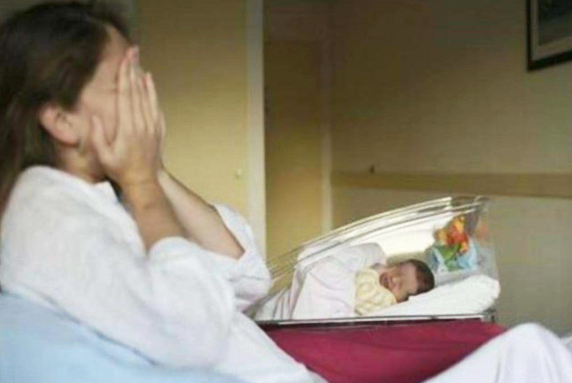 为什么坐月子期间不能流泪,为何坐月子哭对眼睛不好