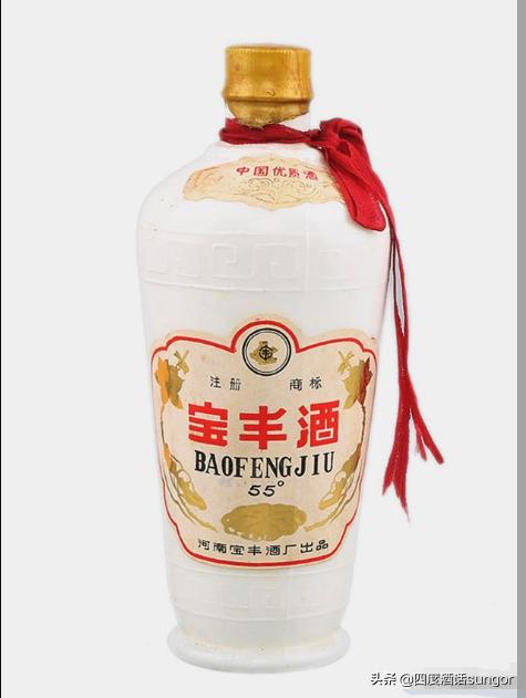 河南宝丰52度酒价格表浓香型,宝丰酒50度清香型是勾兑酒吗