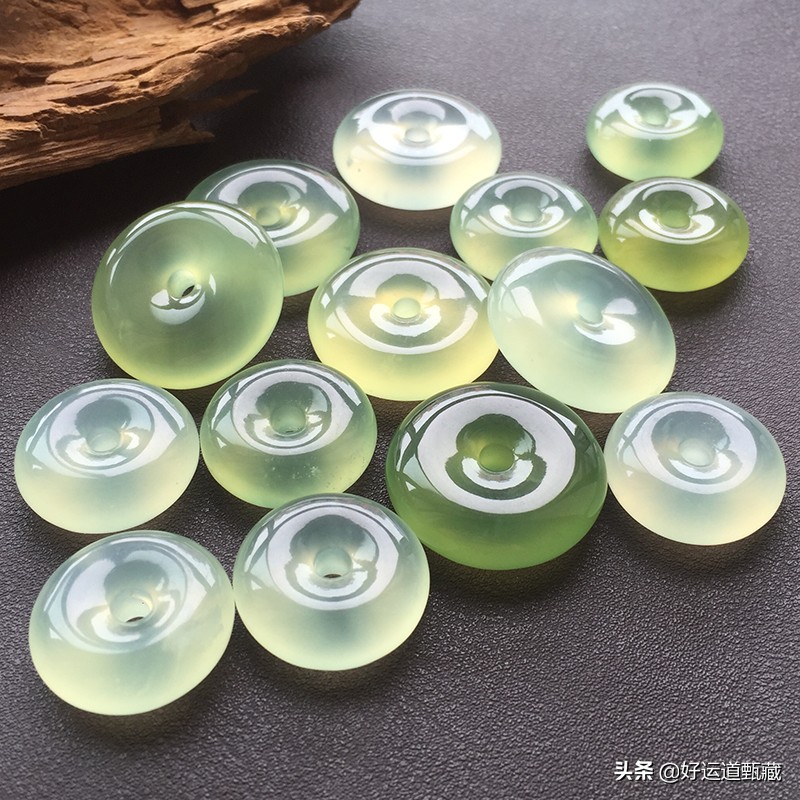 岫玉温润细腻光滑透亮为啥不值钱,如何挑选岫玉的好坏